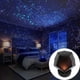 thumbnail image 1 of Proyector de cielo estrellado de 3 colores, luz nocturna giratoria, lámpara para dormir, decoración para dormitorio de niños y bebés, 1 of 5