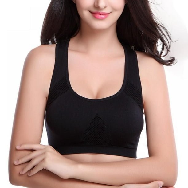 This bra features breathable and seam-free cups that provide a