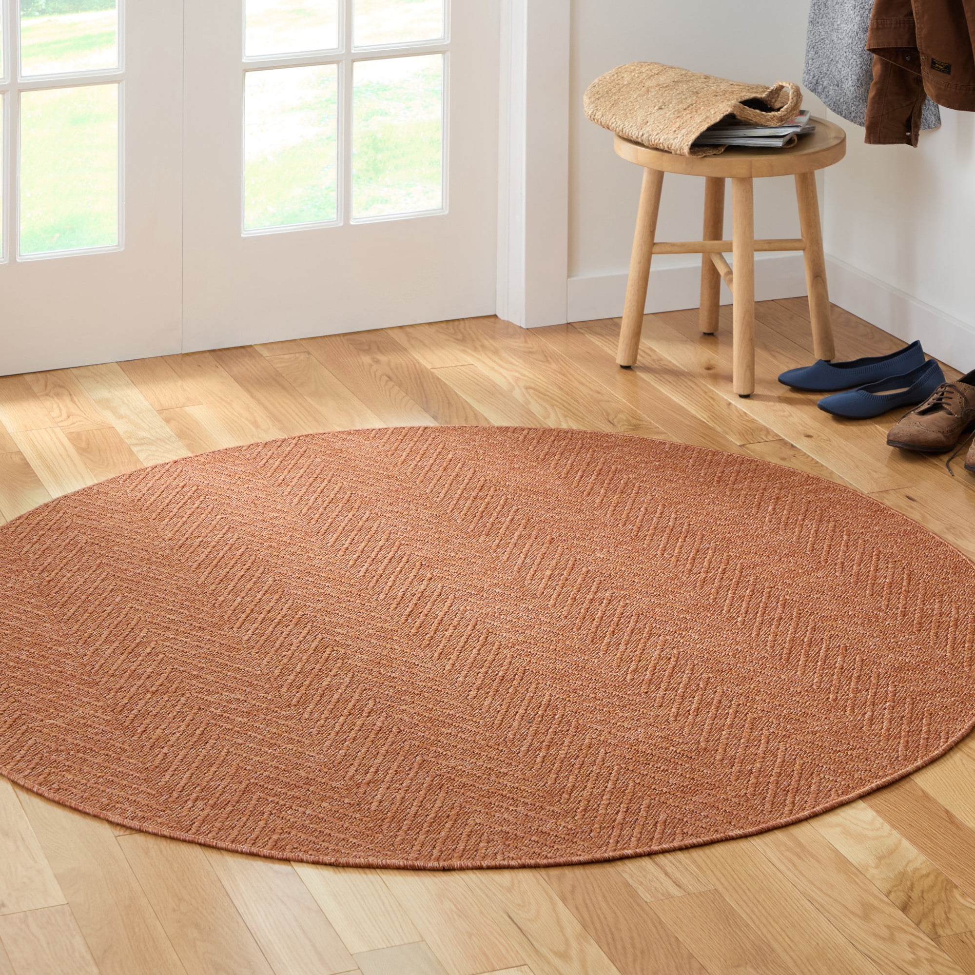 TOWN & COUNTRY BASICS Pax Herringbone Textured Solid Everwash® Washable Area Rug, Low Pile, Non-Slip Backing, Easy Clean Pet & Family Friendly Rug, Rust, 5' Round