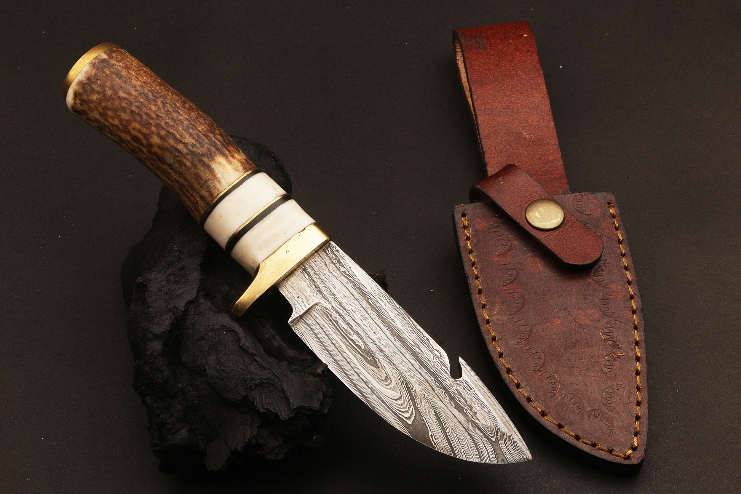 SANZ 7" Red Hunting Knife Damascus Steel Blade Camping Knife with Stag Handle & Leather Sheath Pocket Knife for Hunting, Outdoor uses & Camping