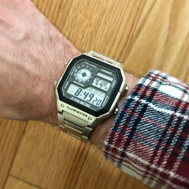 Reloj Hombre Casio Royale Ae-1200whd Cronómetro Sumergible