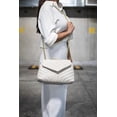 thumbnail image 5 of Bolso Cruzado de mujer | Bandolera tipo Crossbody con Strap Ajustable| Bolsa Pequeña con Correa de Cadena | Bolso de Hombro con Cierre Sakura (Tori 鳥), 5 of 5