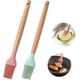 thumbnail image 1 of Cepillo de silicona para cocinar, resistente al calor hasta 450 grados Fahrenheit, mango de madera maciza, apto para lavavajillas, revestimiento antiadherente, apto para salsas, adobos, cocina,, 1 of 7