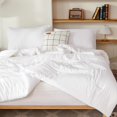 thumbnail image 1 of Juego de edredón Litanika White Oversized King con 2 fundas de almohada, 1 of 7