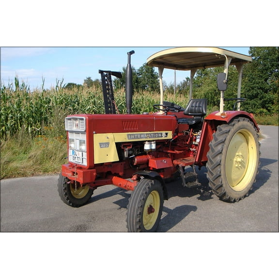 24"x36" Gallery Poster, IHC 423 tractor