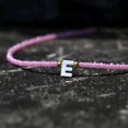 thumbnail image 1 of Gargantilla de cuentas bohemias para mujer, collar de cadena con colgante de 26 letras iniciales, joyería de perlas de concha de moda, accesorios bohemios, 1 of 4