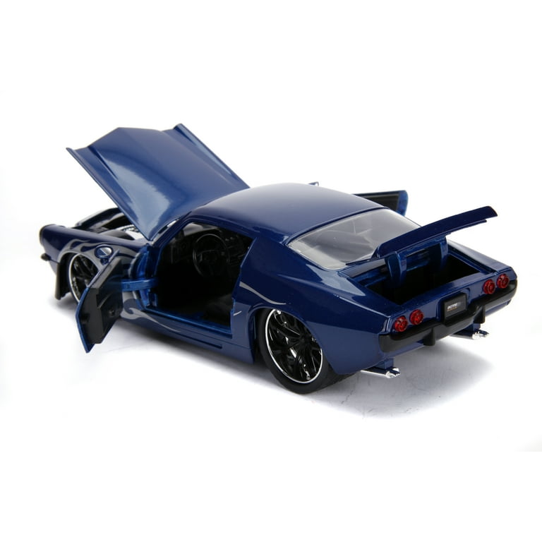 Big Time Muscle 1:24 1971 Chevy Camaro SS Die-cast Car Dark Blue