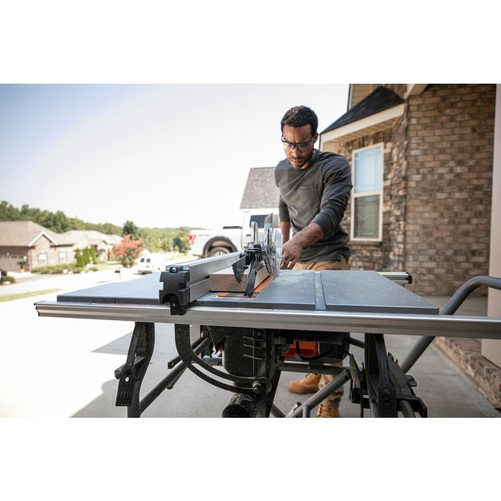 Pro Jobsite Table Saw 