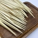 thumbnail image 2 of Palillos multiusos para alimentos, brochetas de bambú ecológicas de 8,2 pulgadas para presentación de cócteles y aperitivos, diseño elegante, paletas planas de madera de bambú, mango cómodo, 2 of 6