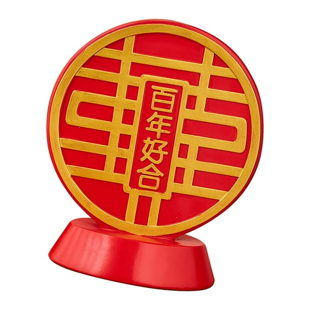 Escultura de compromiso con decoraciones rojas tradicionales chinas felices, creativa, bricolaje. Rojo