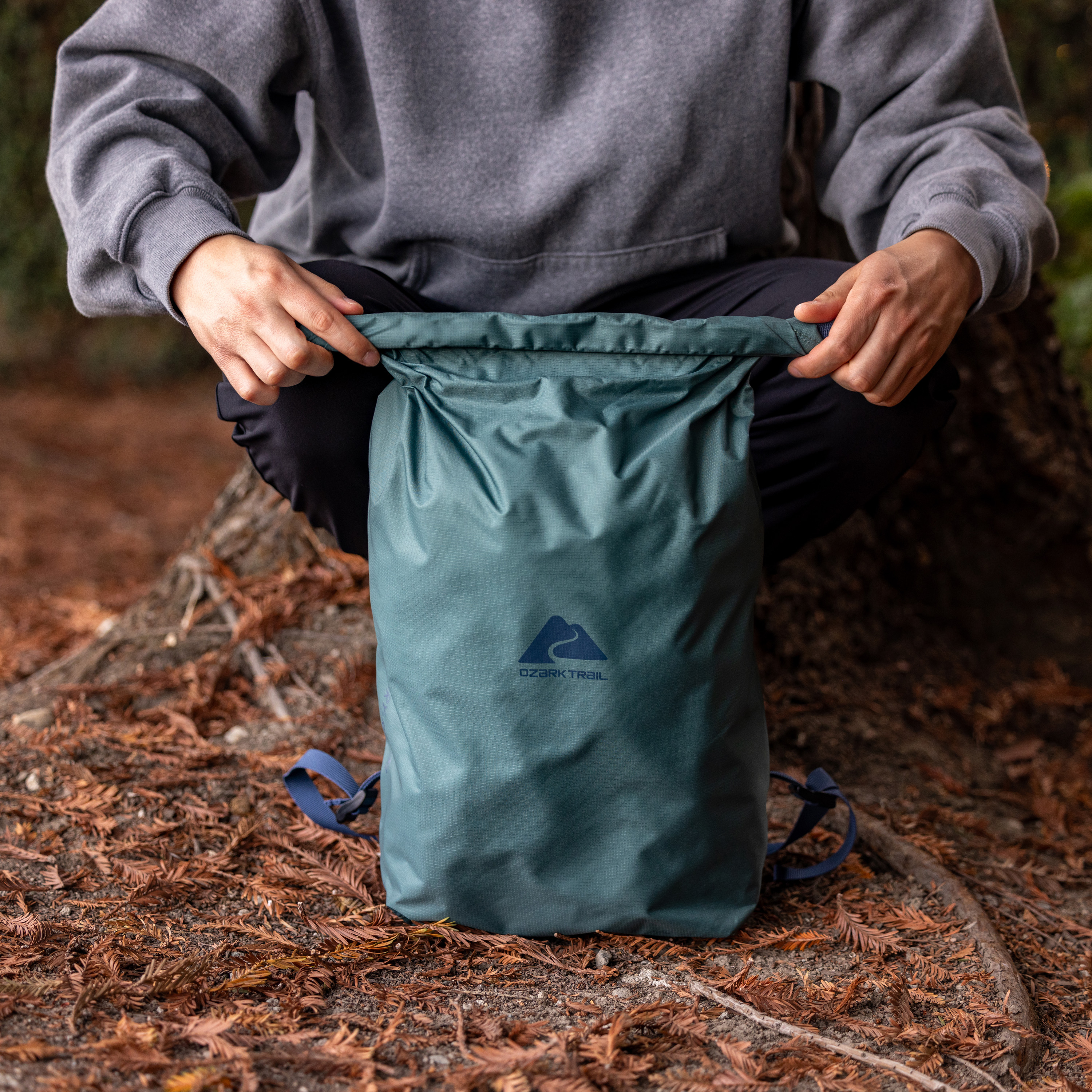 Ozark Trail 15L Waterproof Backpack, Forest Green, Unisex Adult
