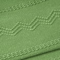 thumbnail image 2 of Battilo Inc Couverture Tissée Complexe avec Motifs Surélevés et Bout à Franges 50"x60 Pouces (Vert), 2 of 5