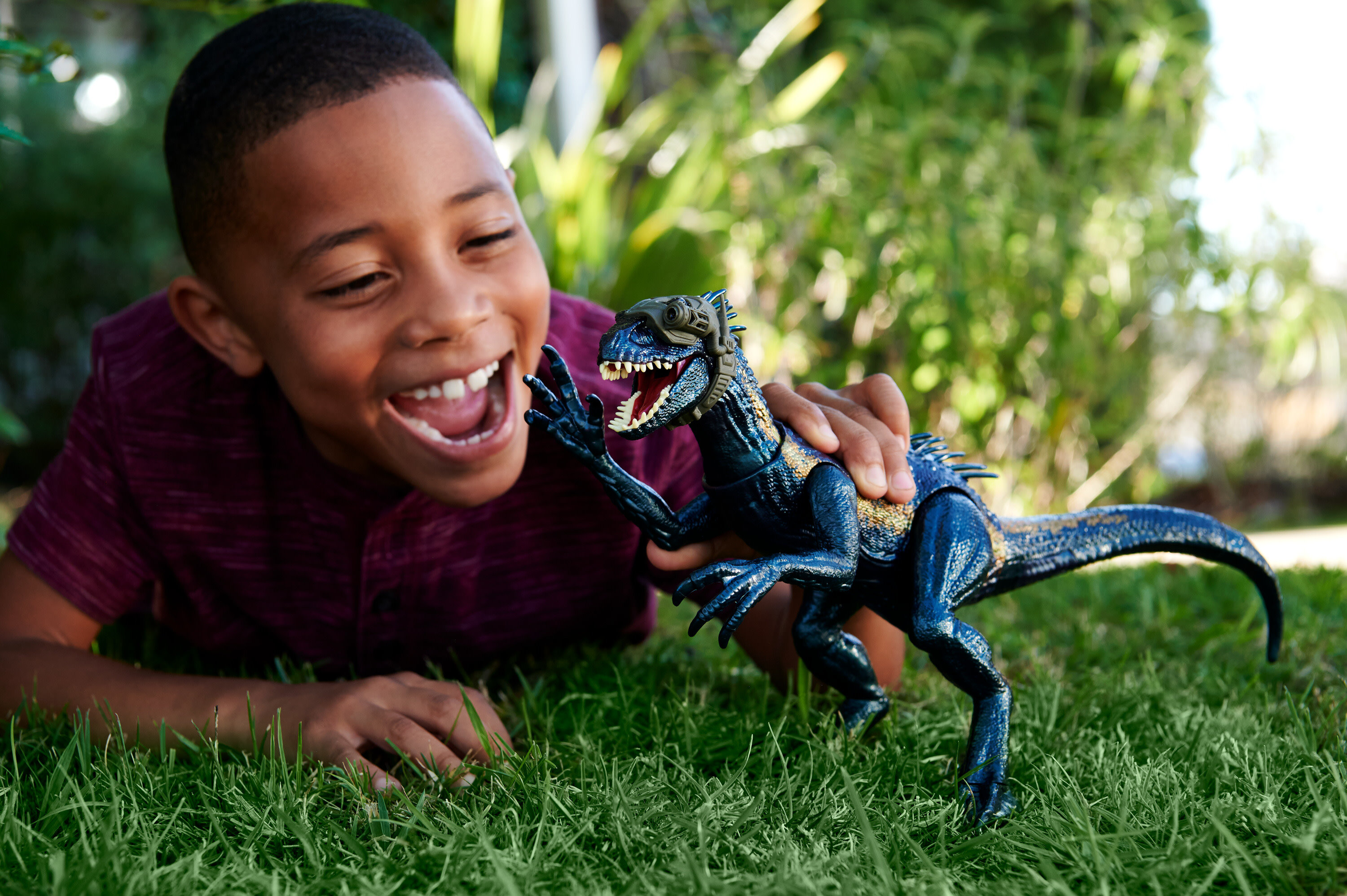 Jurassic World Track 'n Attack Indoraptor Action Figure, Dinosaur Toys ...