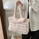 thumbnail image 5 of Bolsos de mano tipo burbuja para mujer, bolsos de hombro Hobo de nube a la moda de gran capacidad (rosa), 5 of 9
