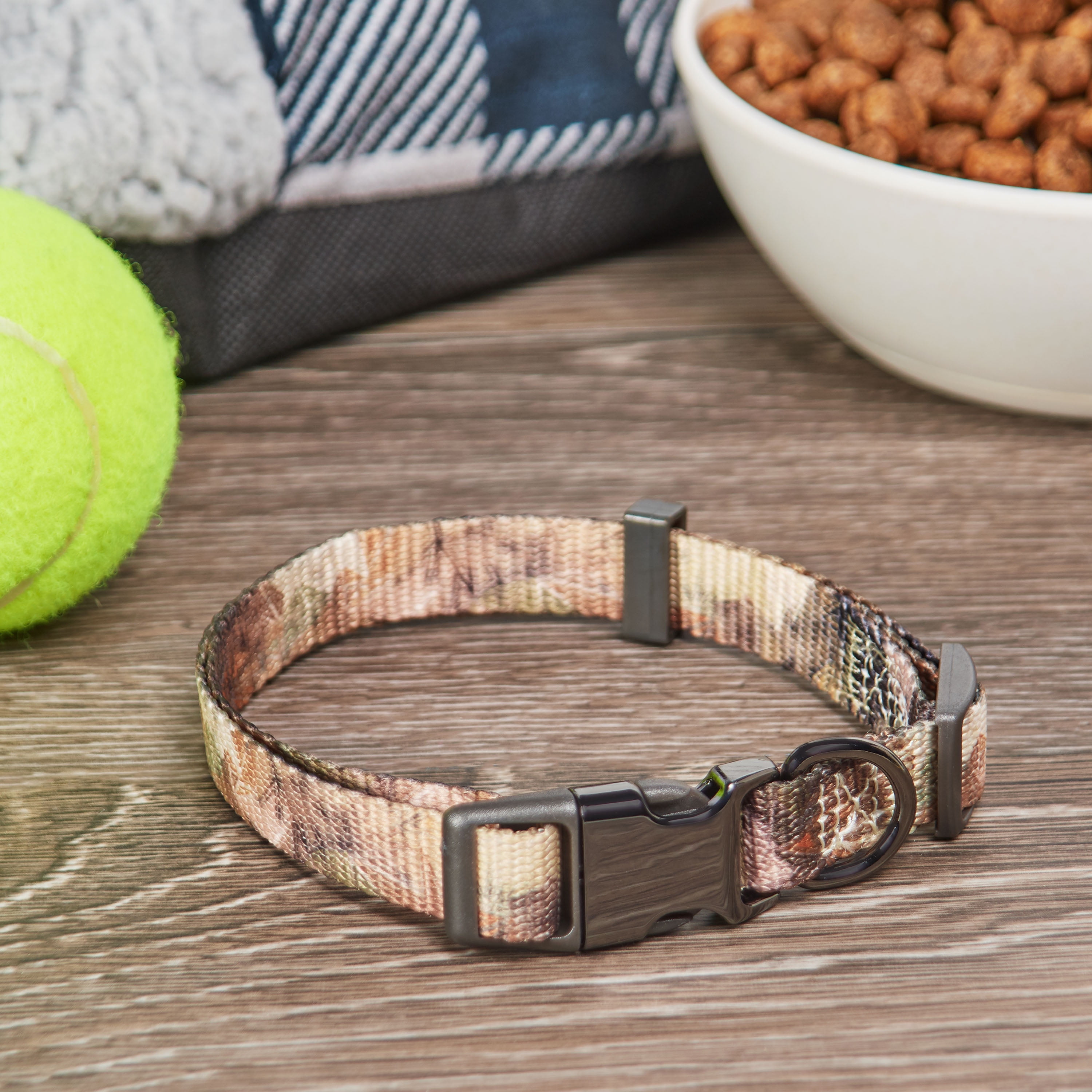 Vibrant Life Polyester Strategy Graph x Camo Fashion Dog Collar, Metal Buckle, Brown, Large