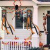 thumbnail image 1 of Bandera de viento de Halloween con fantasma para colgar al aire libre. Decoración de Halloween para puerta principal, patio, porche, terraza o jardín., 1 of 7