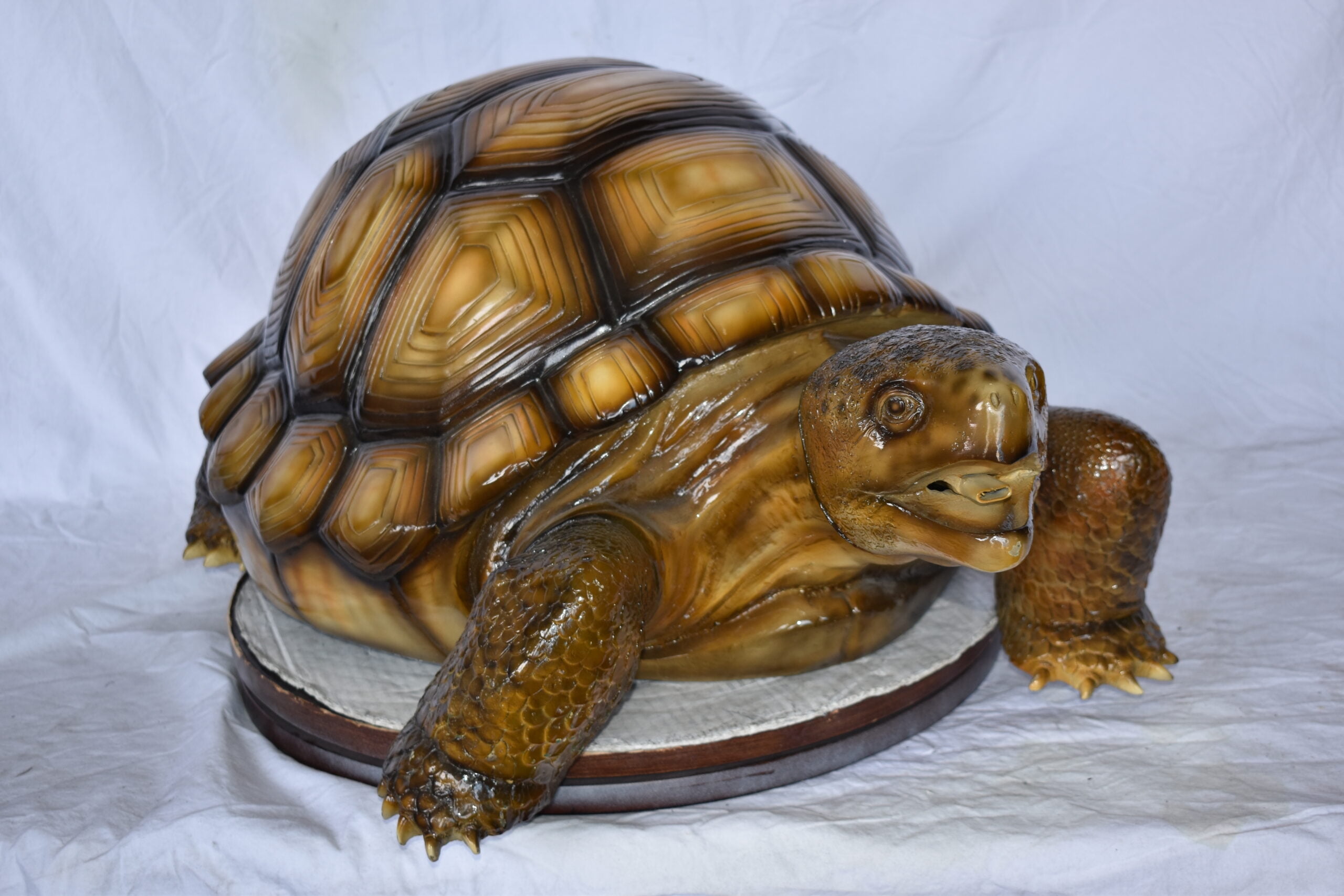 Nifao Giant Tortoise Turtle Outdoor Fountain Statue, Bronze Garden Water Feature Sculpture with Light Brown Finish for Patio & Yard – Garden Outdoor Decor Sculpture, 24"L x 38"W x 16"H