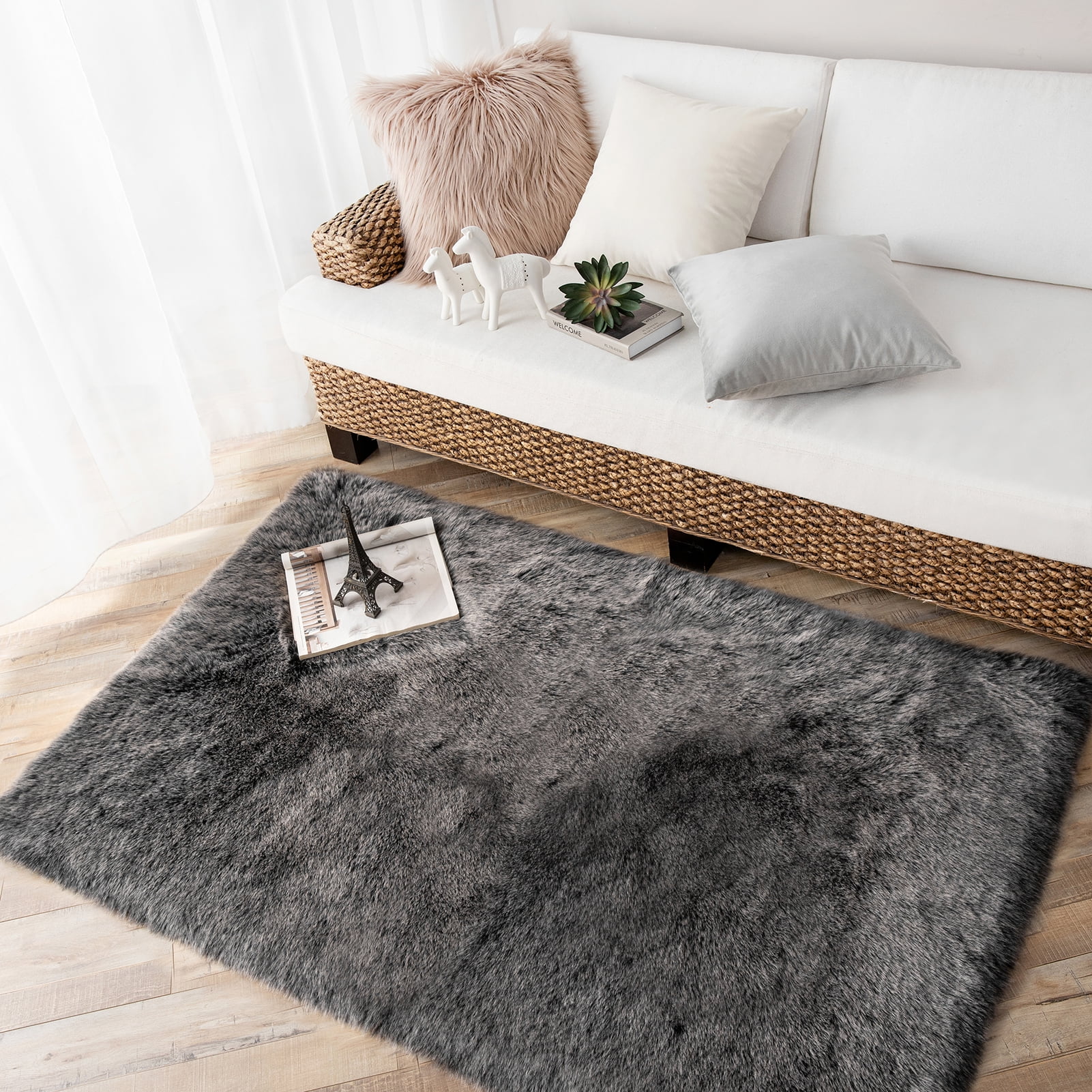 Phantoscope Ultra Soft Faux Fox Fur Series Decorative Indoor Area Rug 3x5 Feet Rectangle, Black with White Tip, 1 Pack