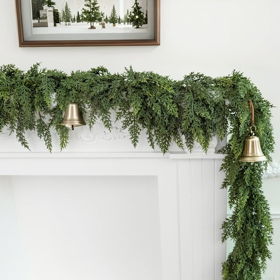 BAOPAI 70.87in Enduring Shatterproof Wreath Ornament for Outdoor Indoor Holiday Decoration Green Realistic Fence Garland