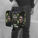thumbnail image 2 of Bolsa para portátil Call of Duty Modern Warfare, bandolera para portátil o tableta, tela elegante, duradera e impermeable, 13, 14 y 15,6 pulgadas, color negro., 2 of 5