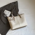 thumbnail image 4 of Bolso de mujer popular de alta calidad 2024, bolso de mano de gran capacidad a la moda, bolso de viaje versátil de material PU, 4 of 5