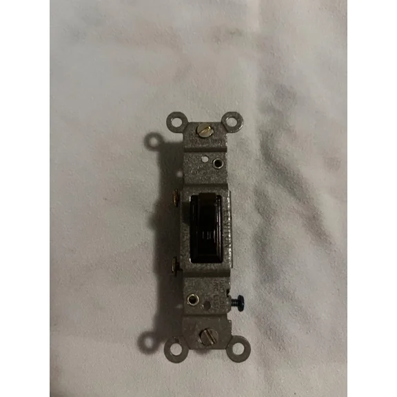 10 Brown Leviton Quitetoggle Wall Light Switches Single Pole 15A 120V 1451-2