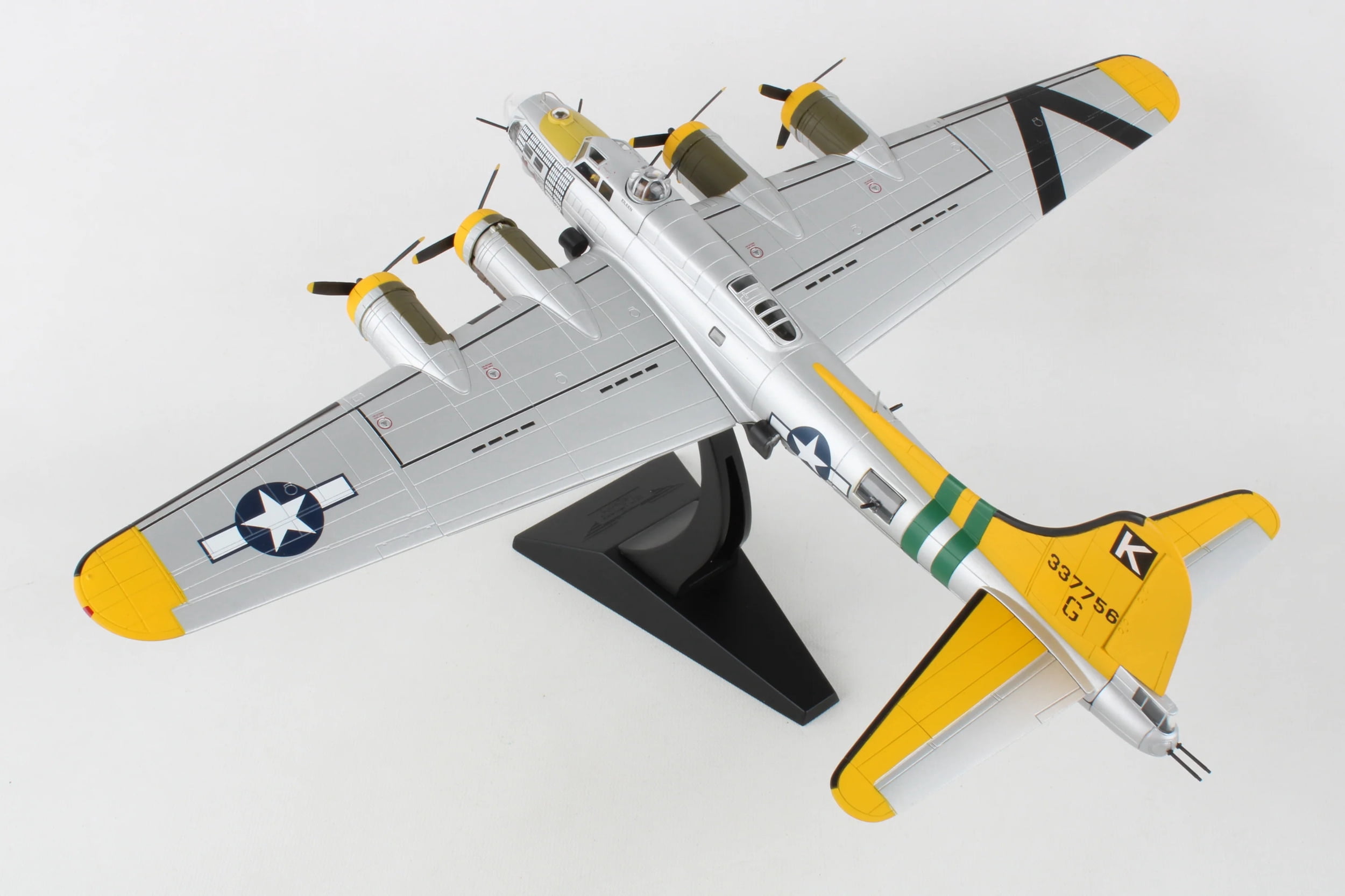 Corgi CG33321 1-72 Scale Boeing B17G Flying Fortress Milk Wagon