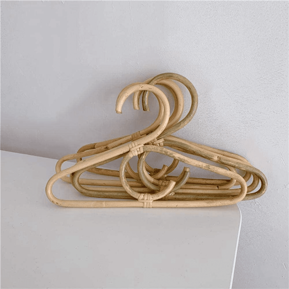8Pcs Rattan Clothes Hanger Nordic Style Kids Garments Organizer Rack Children Hanger Kids Room Decor Hangers for Clothes