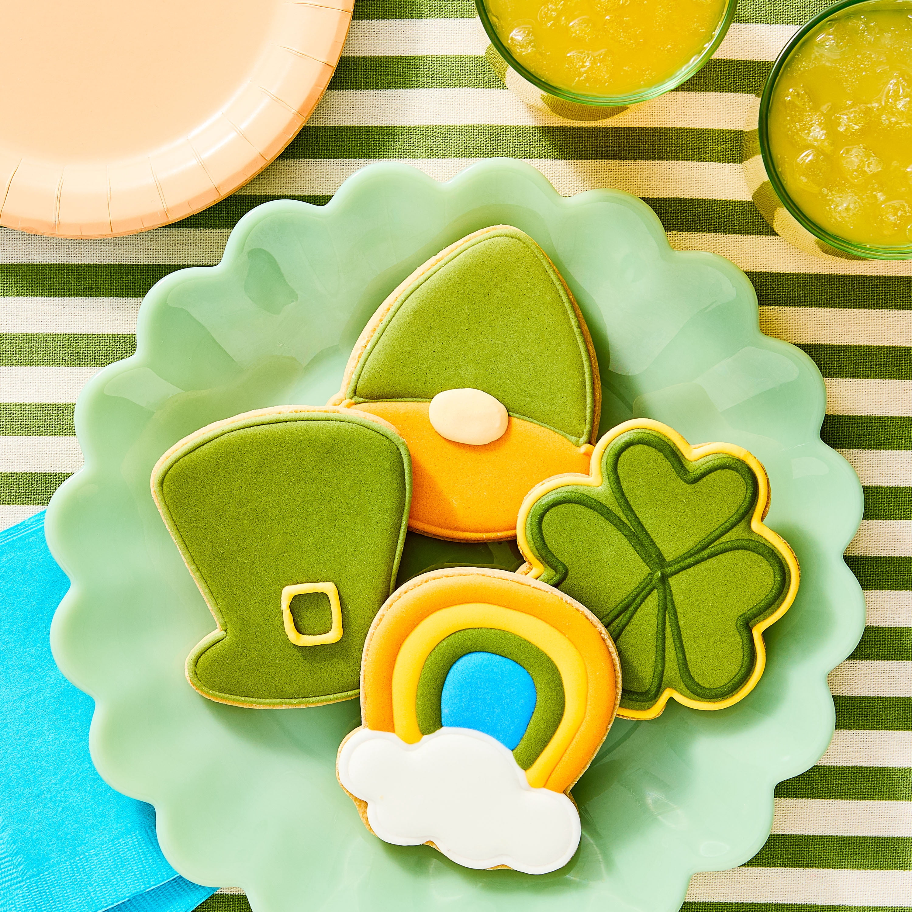 Freshness Guaranteed St. Patrick's Day Hand Decorated Sugar Cookie, 2.2 oz (Styles May Vary)