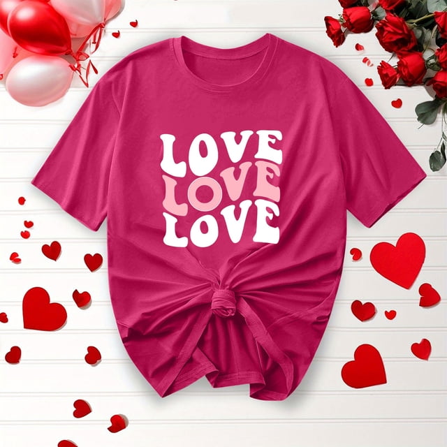 Soldes d'Été Iumwxz Chemises de la Saint-Valentin Tunique Plissée Décontractée Hauts Chemises Femmes T-Shirt Graphique Amour Col Rond Manches Courtes Blouse Hauts pour Femmes Doux et Confortable pour Faire du Magasinage