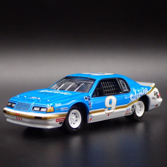 Open Box 1986 86 FORD THUNDERBIRD STOCK CAR BLUE 1:64 SCALE DIORAMA DIECAST MODEL CAR