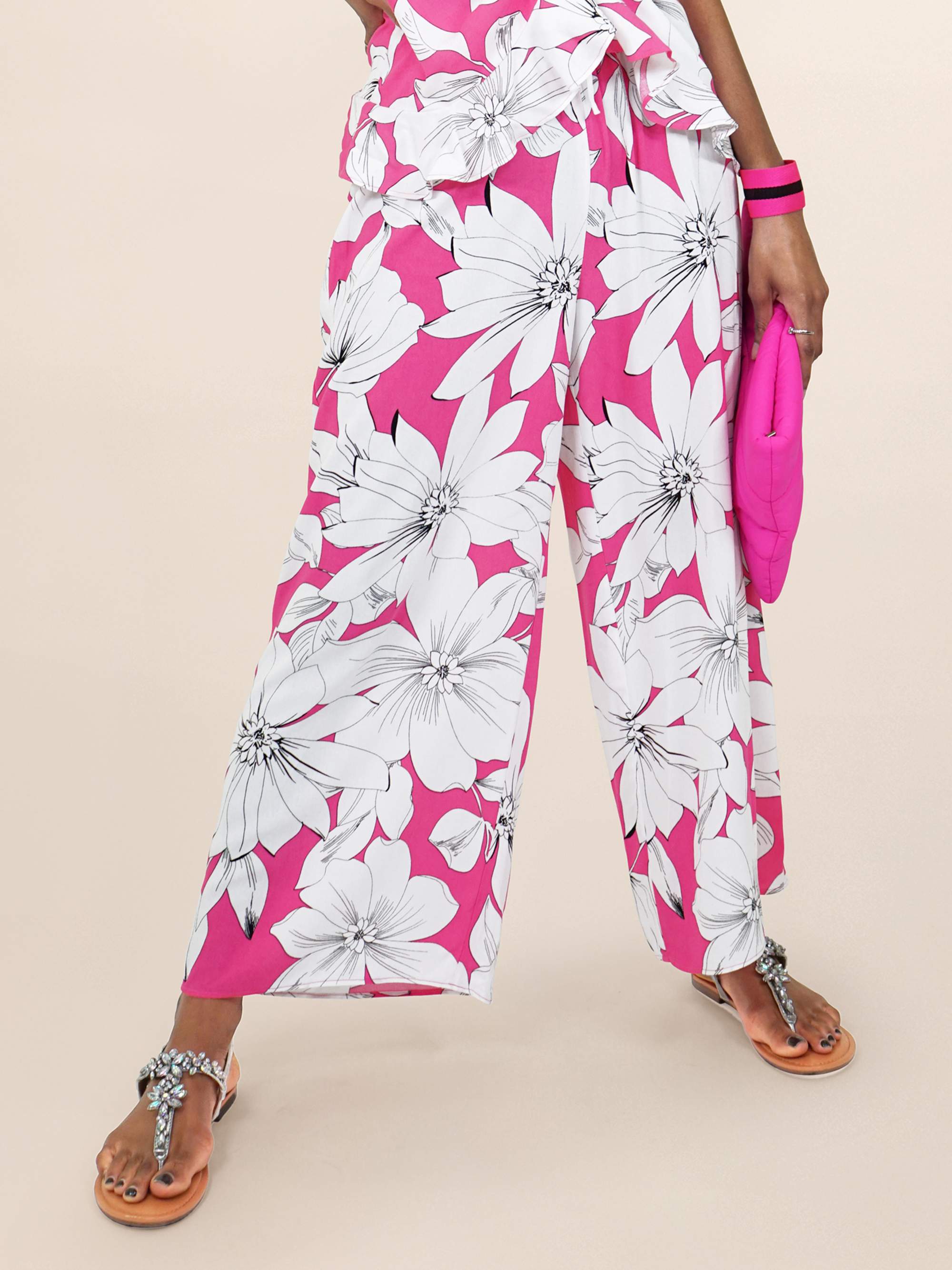 Cropped Wide Leg Smocked Waist Pants 