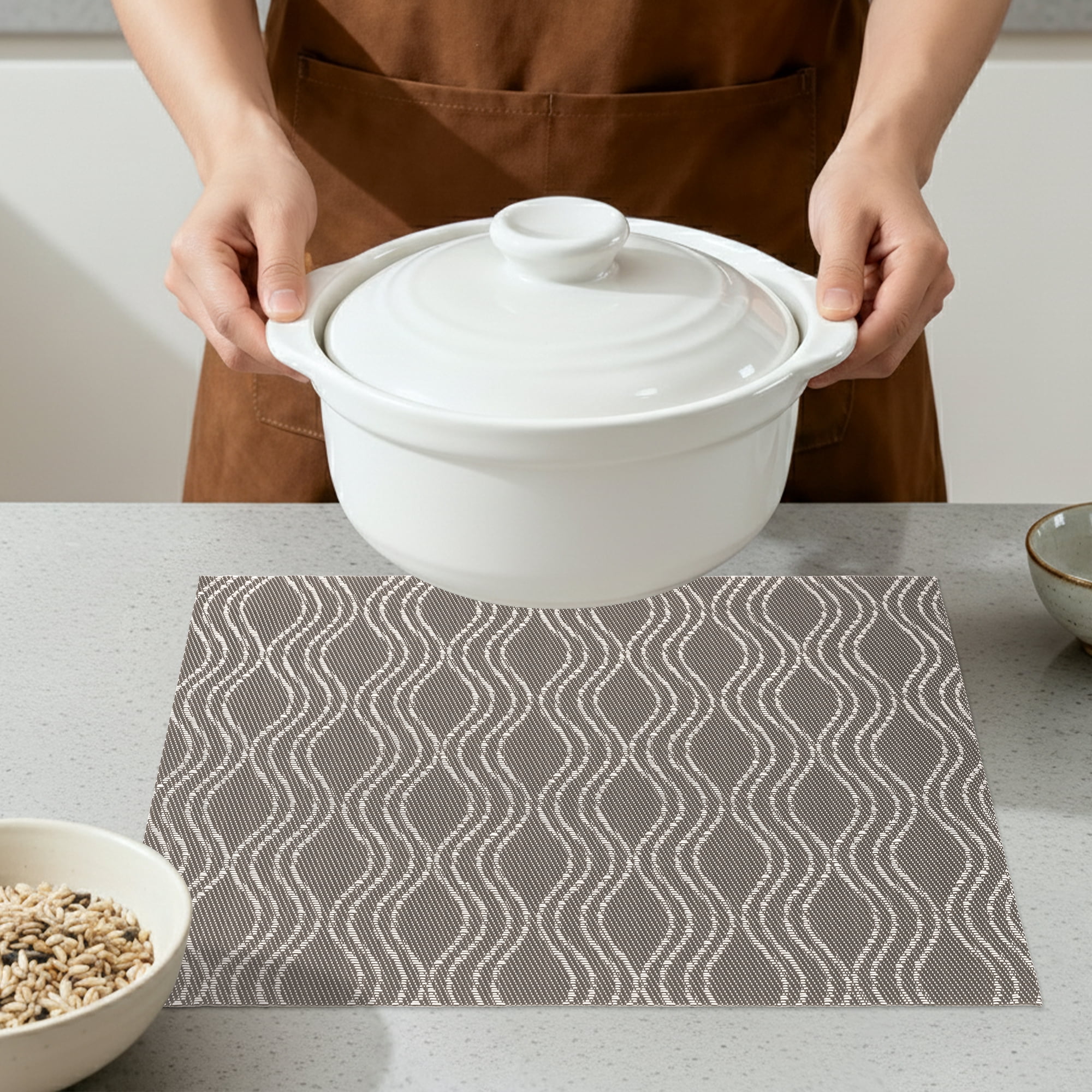 Unique Bargains Set of 6 Plastic Placemats Kitchen Mat for Dining Table Decor Dark Gold