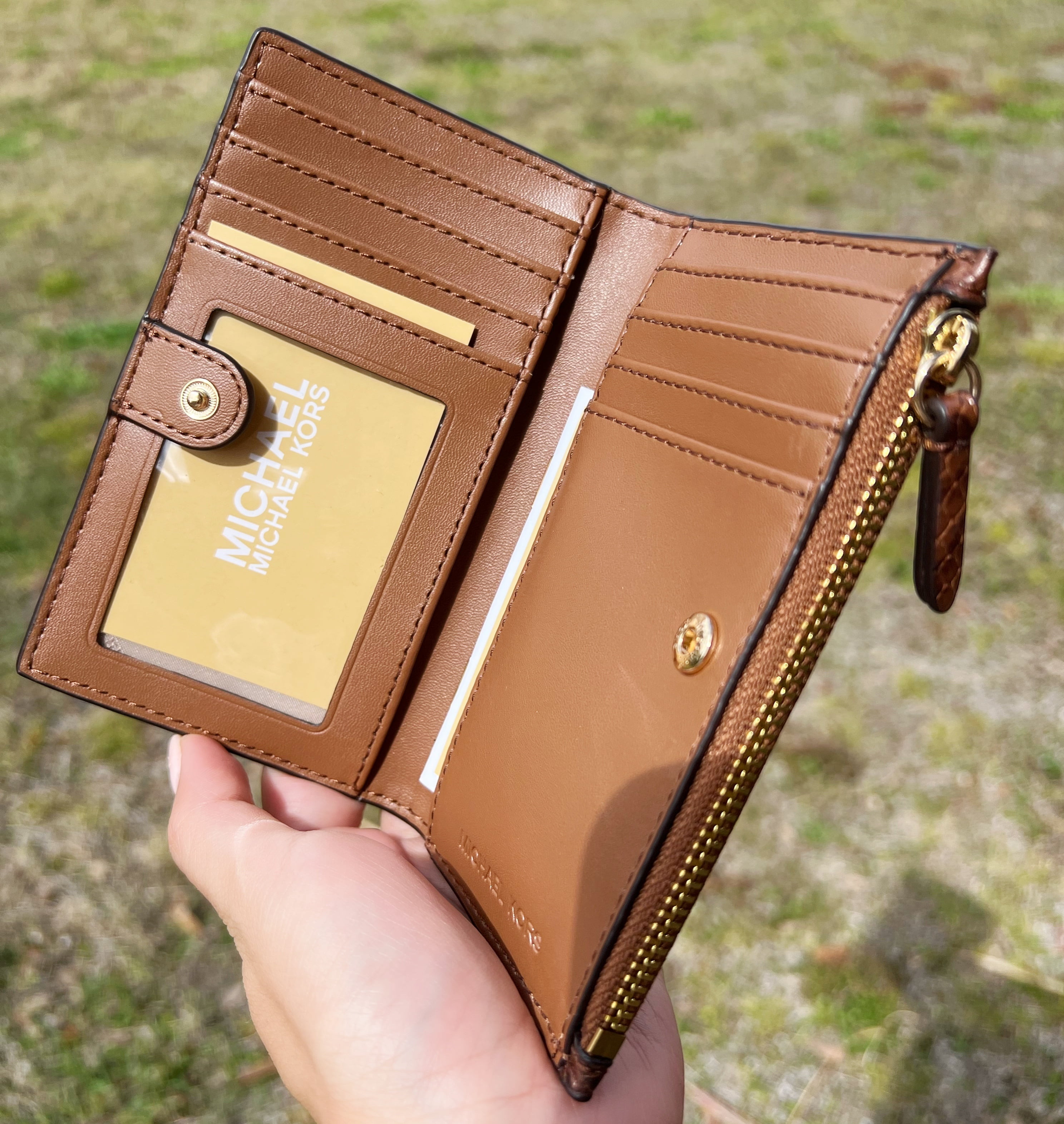 新品　MICHAEL KORS 縁起物ヘビ柄 JET SETトラベルウォレット 公式アウトレット】JET SET TRAVEL トラベル コンチネンタルウォレット