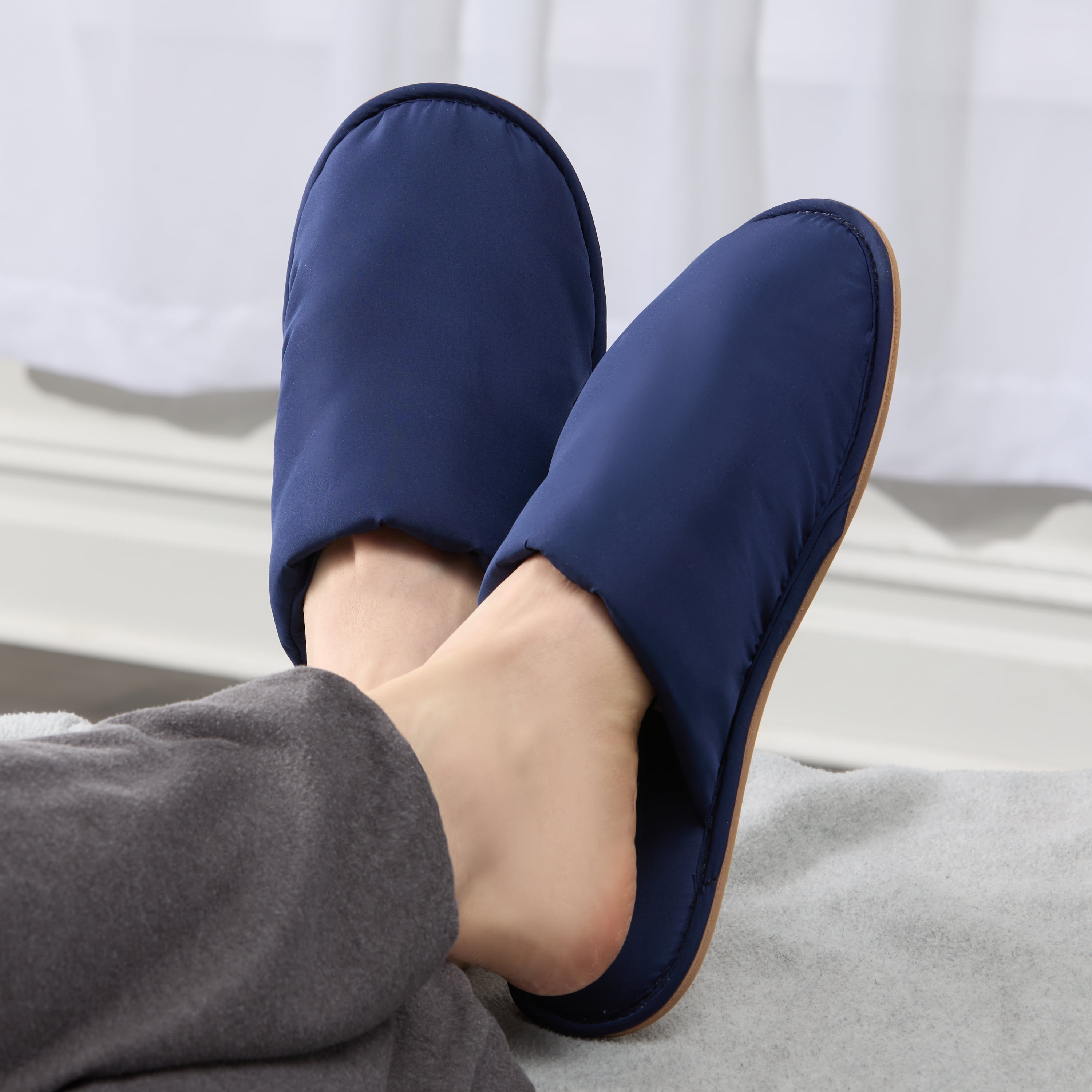 Fruit of the Loom Men's Padded Slippers