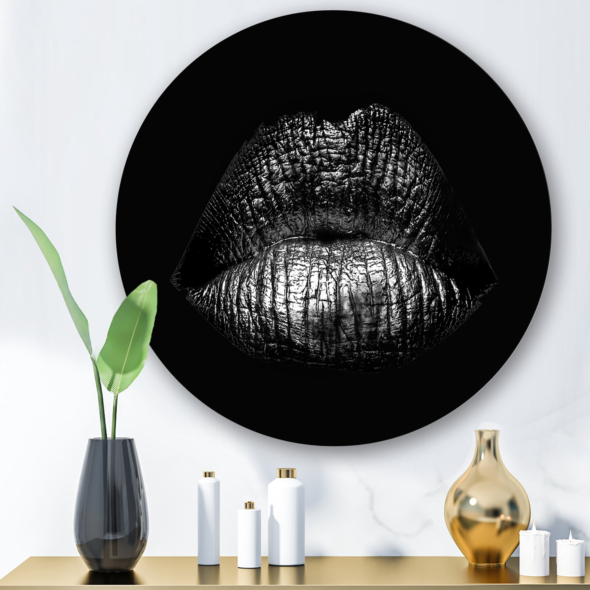 Designart 'Sexy Golden Metallized Woman Lips I' Modern Circle Metal Wall Art 23x23 - Disc of 23