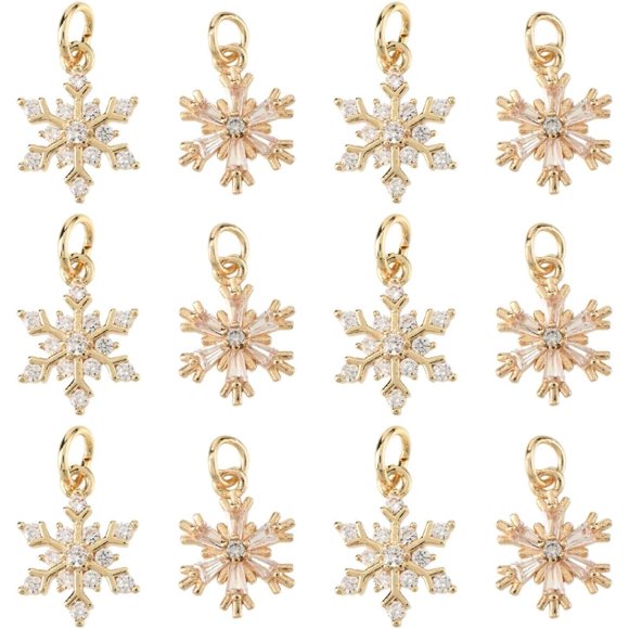 1 Boîte 16 Pcs Breloques Flocon de Neige de Noël en Laiton Plaqué Or 14K, Pendentifs de Noël en Zircon Cubique Transparent pour Fabrication de Bijoux, Bracelets, Boucles d'Oreilles, Bricolage