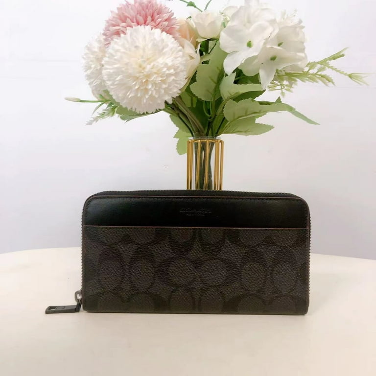 Coach accordion zip wallet oxblood hotsell