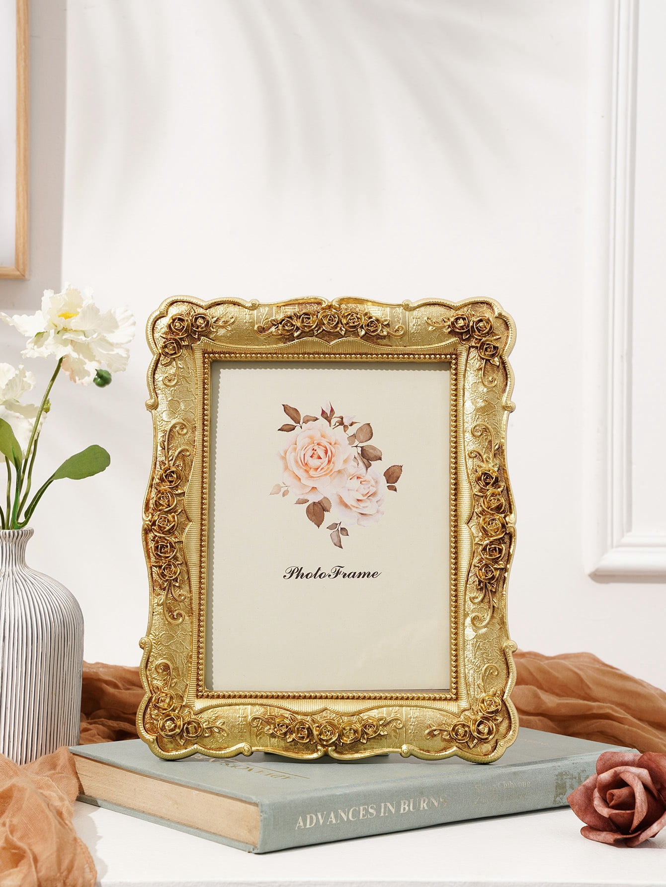 5x7 Vintage Picture Frame, Vintage gold  Flower Textured Hand-Crafted Resin with Glass Front Elegant Retro Vintage Design Photo Frame for Tabletop Display Home Decor(gold)