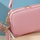 thumbnail image 1 of Bolsa De Hombro Bolsa femeninos de moda de hombro con cremallera portátil para viajes de compras Likrtyny Para Estrenar, 1 of 6