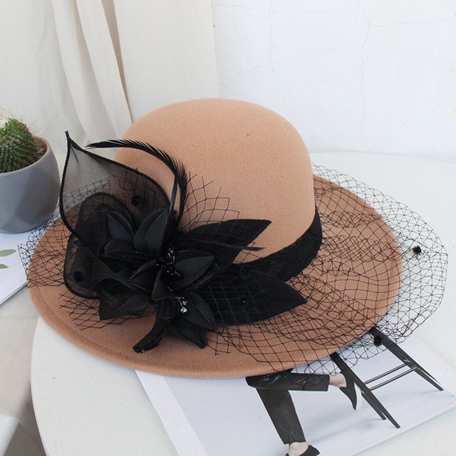 Sombrero de lana de ala grande para otoño e invierno, sombrero de fieltro retro británico, sombrero de copa de malla con flores para banquetes