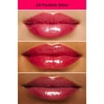 thumbnail image 3 of Bálsamo de color 2 en 1 Lip Perfector Clarins para labios y mejillas, 3 of 5