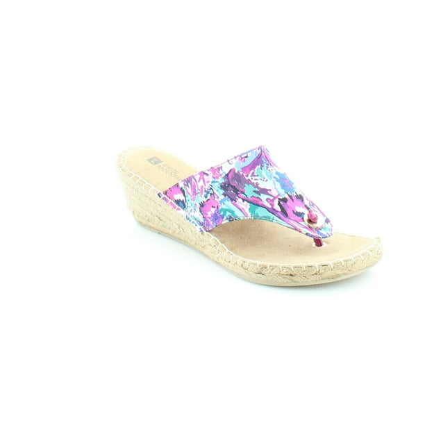 beach mountain flip flop