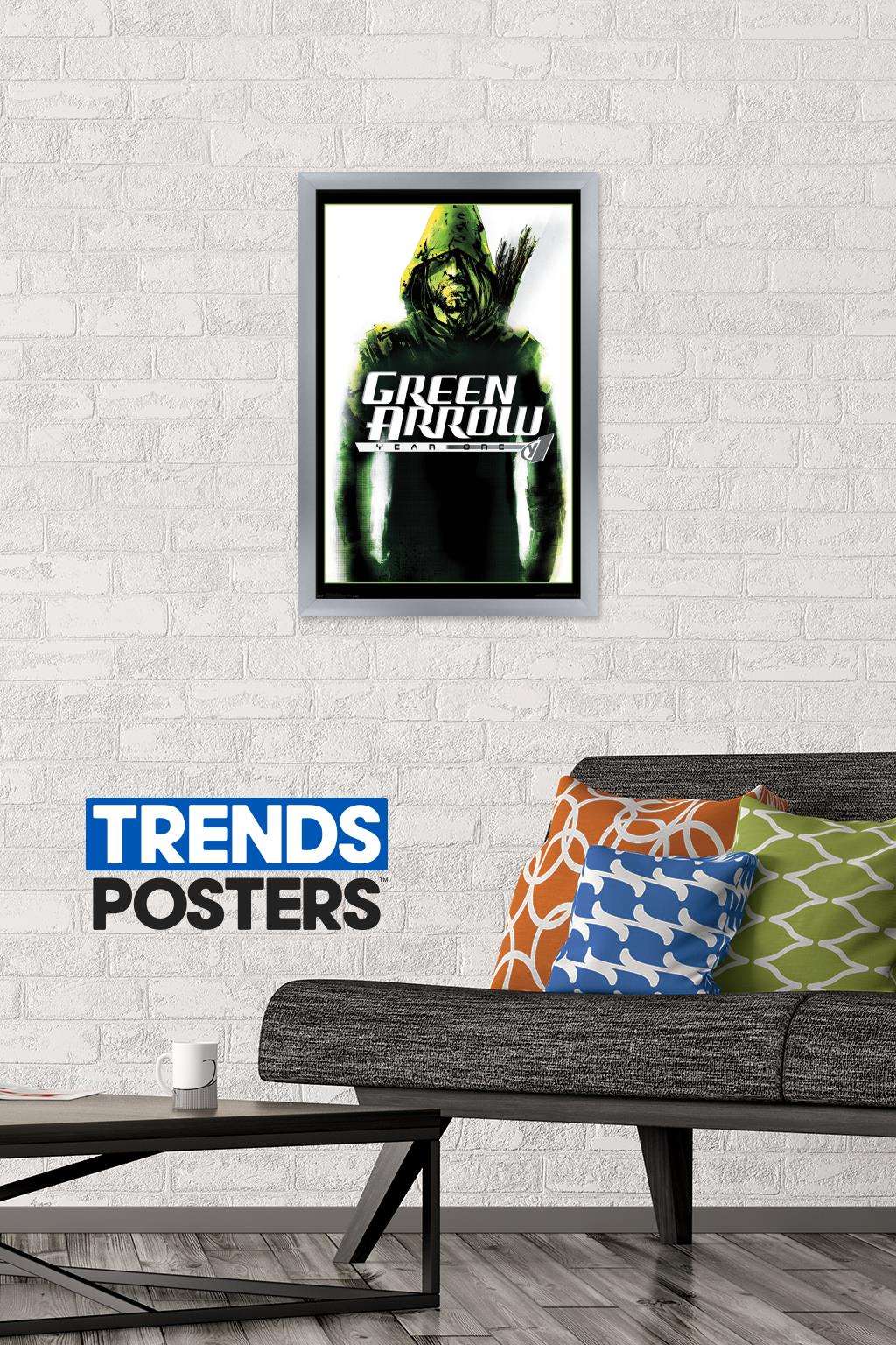DC Comics - Green Arrow - Year One Wall Poster, 14.725" x 22.375", Framed