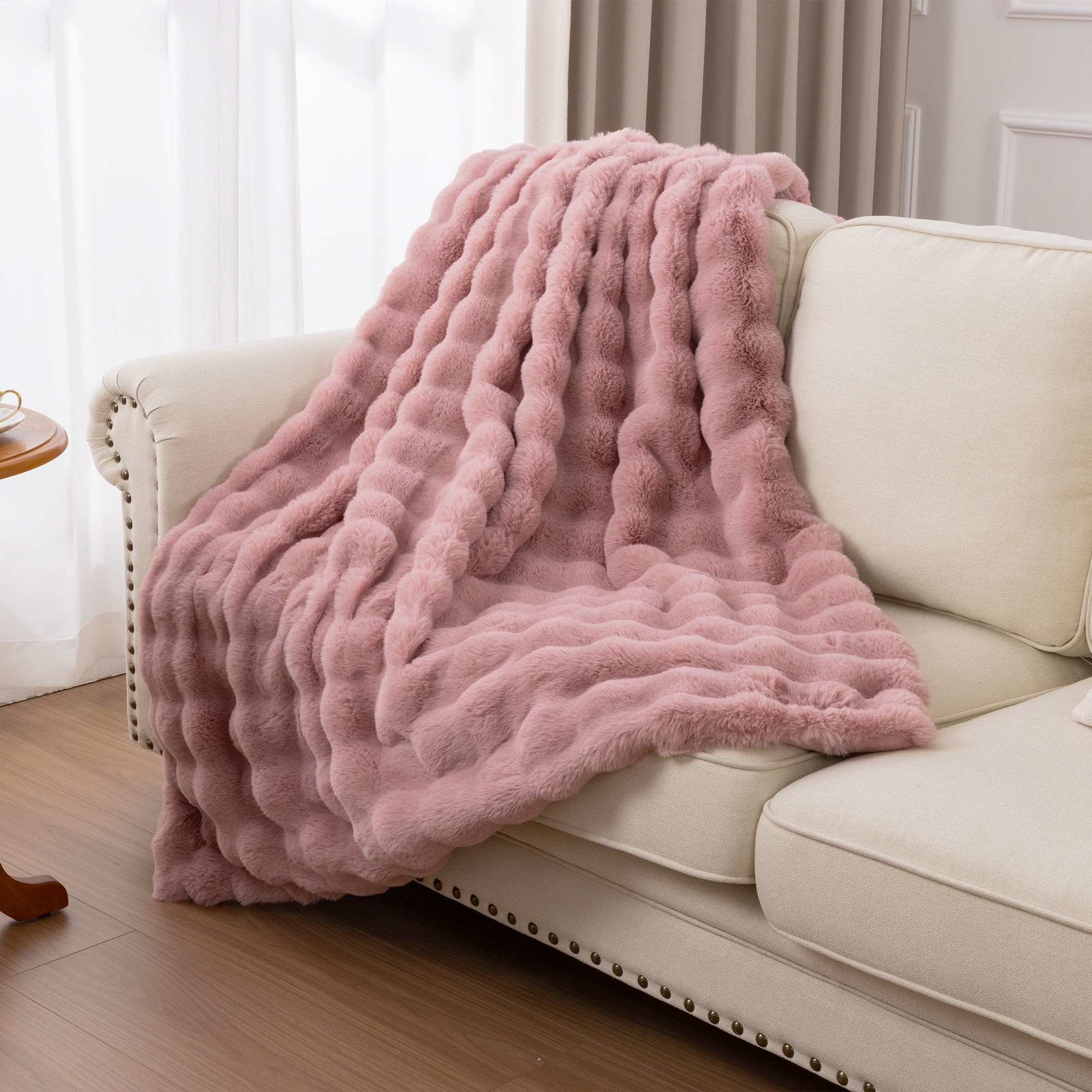 MJIAexp Faux Fur Throw Blanket for Couch, Cozy Soft Plush Thick Fuzzy Comfy Bubble Blanket and Fuzzy Plush Rabbit Fur Blanket for Sofa Bedroom Living Room, 50" x 60" Pink