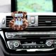 thumbnail image 2 of Asiento de coche para muñecas con cojín de peluche suave, clip y soporte de escritorio. Adorno de coche bonito y funcional para fans y coleccionistas de muñecas (2), 2 of 3