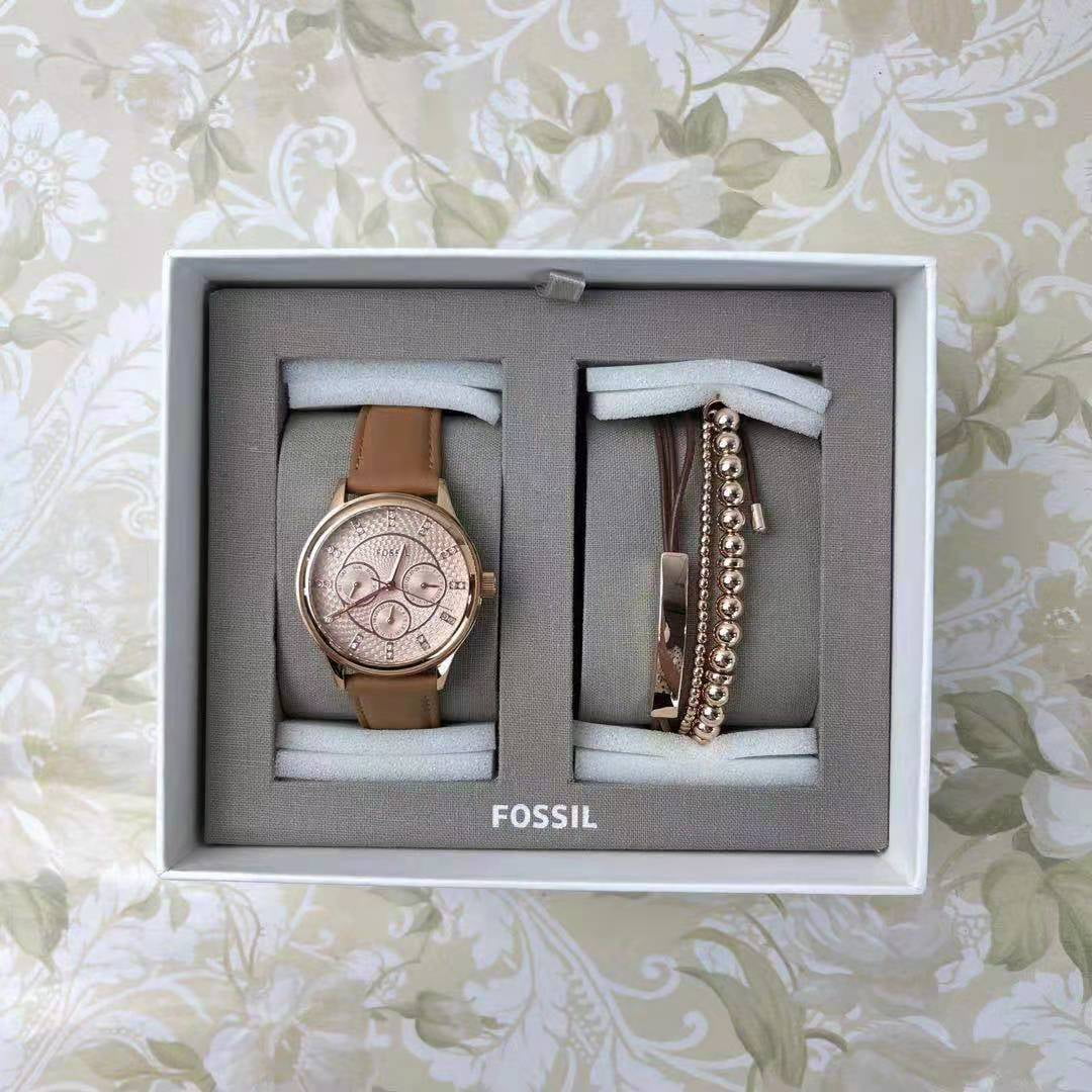Modern Sophisticate Women's Fossil Watch And Bracelet Gift