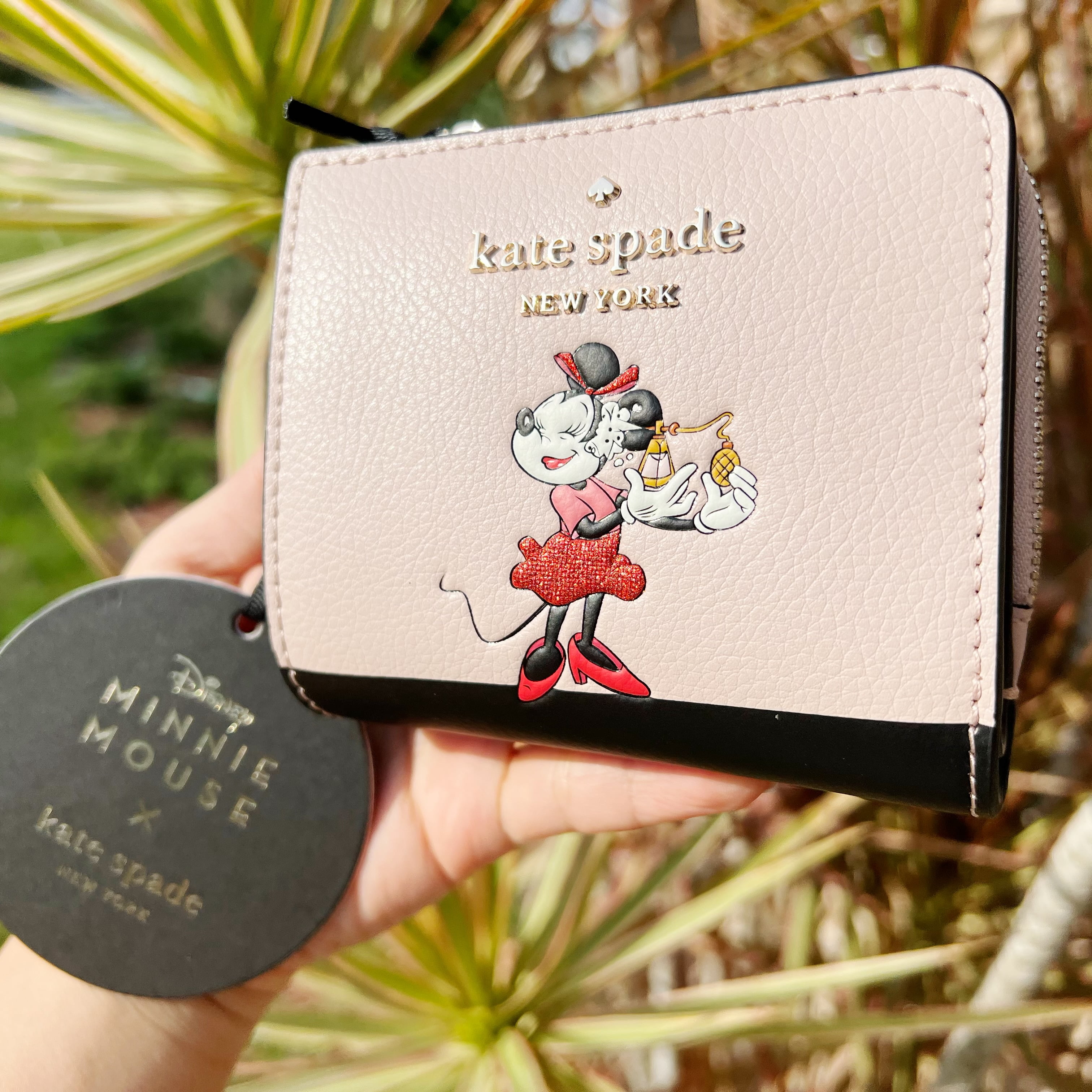 Kate Spade x Disney Minnie Mouse L-zip Bifold Wallet Pale Vellum Multi -  Walmart.com