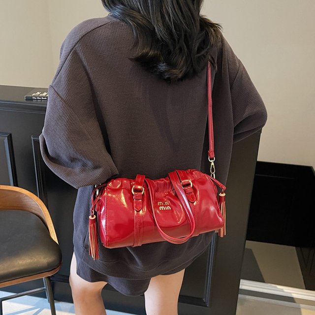 Bolso de mano estilo baguette francés retro para mujer, de piel encerada retro, con cordón arrugado, informal, de un solo hombro, tipo bola de masa debajo del brazo.