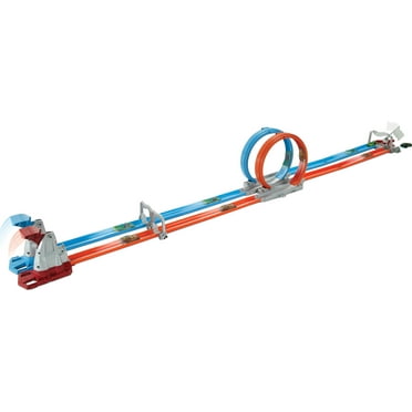 Hot Wheels Double Loop Dash Track Set with 2 Toy Cars in 1:64 Scale, 12-ft Long, Ages 5 and up